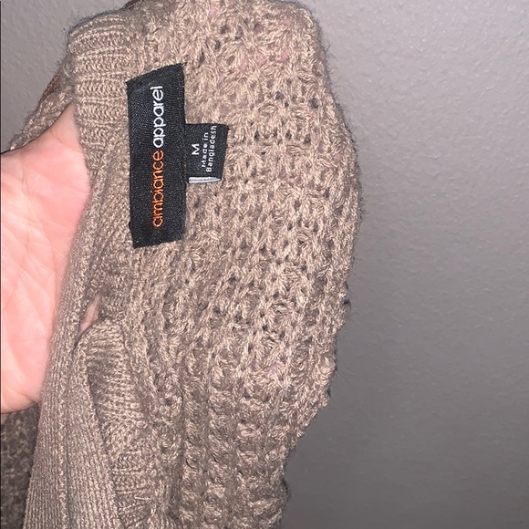 Ambiance Tan Sweater Medium - Picture 3 of 3